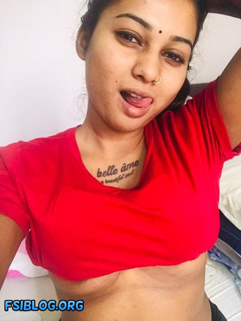Indian Nude Beauty Xxx - Beautiful Indian gf nude selfies - FSI blog